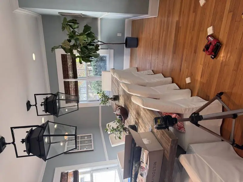 Dining Room Painted After - Painting project by Tampa Handyman