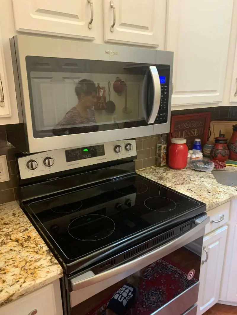 Microwave Installation - Kitchen project by Tampa Handyman